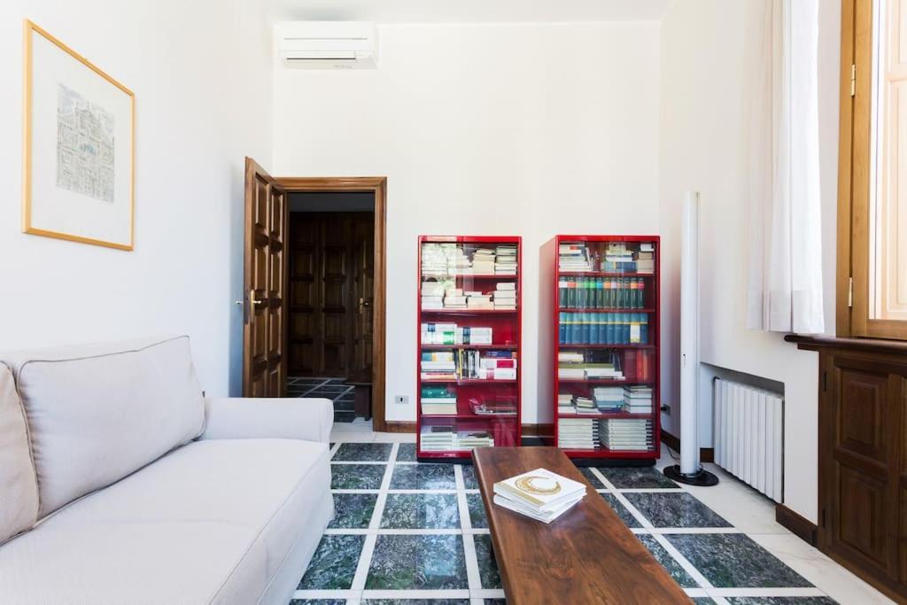 Appartamento Nel Cuore Di Milano-duomo Castello Brera Milano